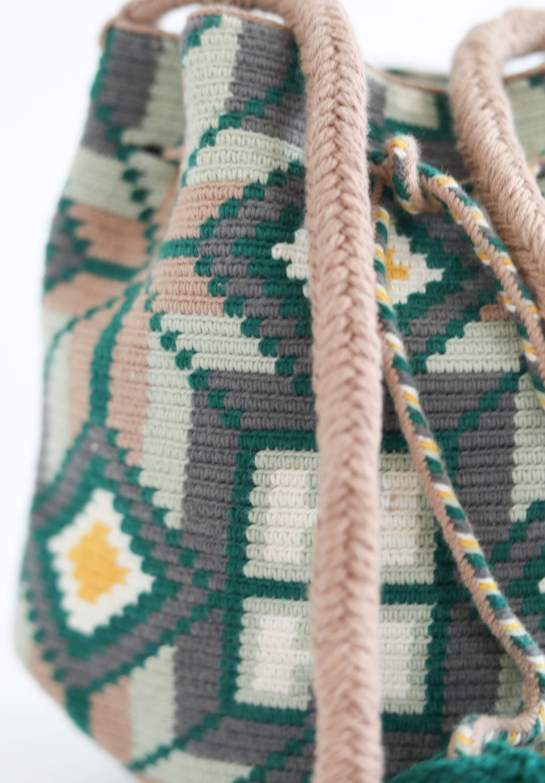 Mama Tierra Karatse Bucket Bag