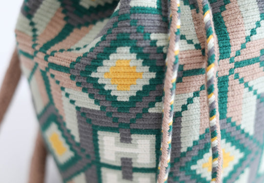 Mama Tierra Karatse Bucket Bag