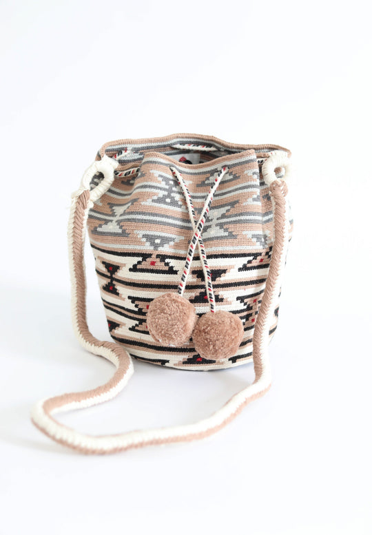 Mama Tierra Sandclock Bucket Bag