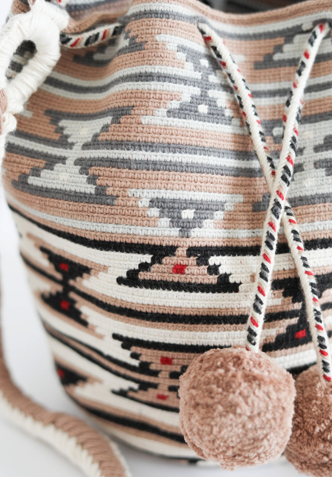 Mama Tierra Sandclock Bucket Bag